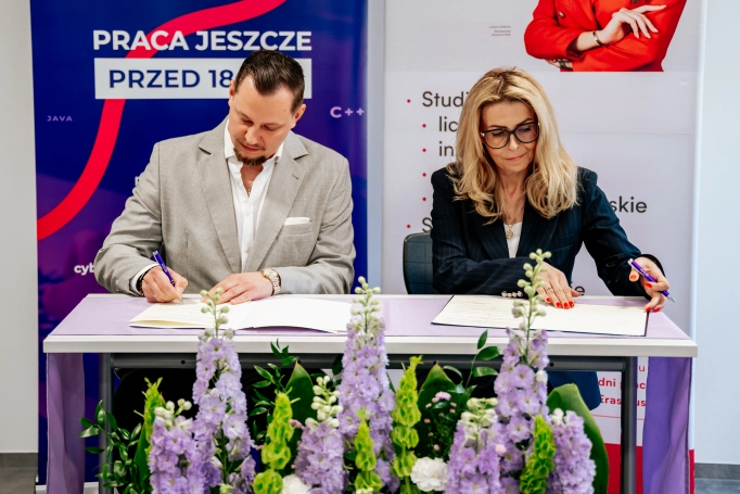Zdjęcie nr 2 z galerii Zaprogramowani na wsp&oacute;łpracę. Techni Schools szkołą patronacką Akademii WSB Warszawa 