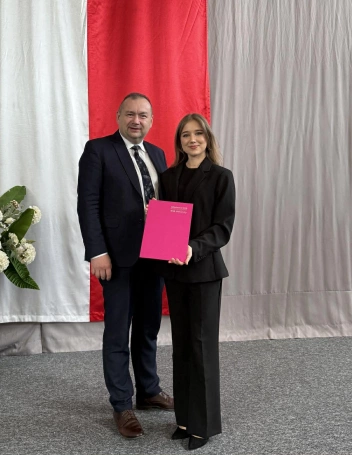 Zdjęcie nr 1 z galerii Złoty indeks