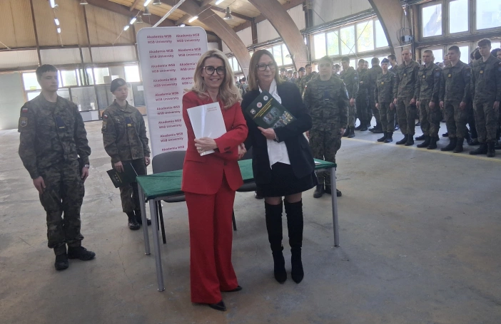 Zdjęcie nr 1 z galerii Wsp&oacute;lnie gramy o pełną PUL-ę. Kolejna szkoła patronacka Akademii WSB Warszawa