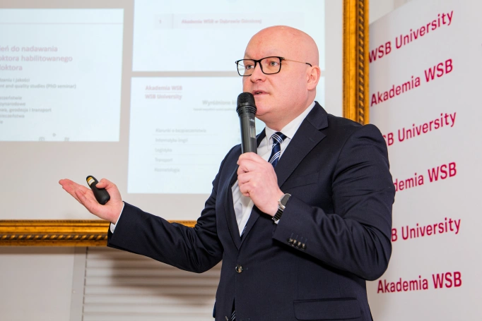 Zdjęcie nr 3 z galerii III Interdyscyplinarna Konferencja Studenckich K&oacute;ł Naukowych w Dąbrowie G&oacute;rniczej