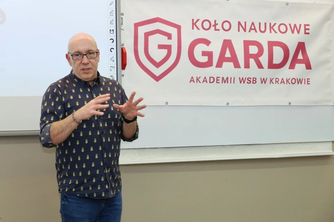 Zdjęcie nr 2 z galerii Ślady kryminalistyczne z perspektywy medycyny sądowej &ndash; wykład dr. Filipa Bolechały