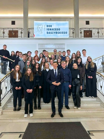 Zdjęcie nr 2 z galerii Wizyta student&oacute;w w Sejmie