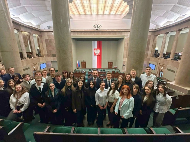 Zdjęcie nr 3 z galerii Wizyta student&oacute;w w Sejmie