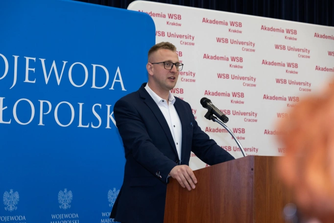 Zdjęcie nr 8 z galerii Konferencja naukowa &ndash; Młodzi, mundur i przyszłość