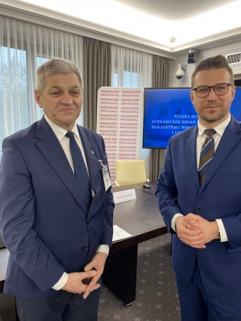 Zdjęcie nr 3 z galerii Polska rodzina 2046. Akademia WSB partnerem debaty w Senacie RP