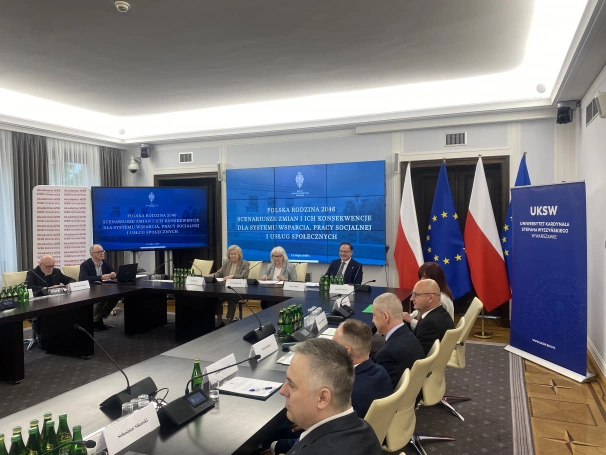 Zdjęcie nr 2 z galerii Polska rodzina 2046. Akademia WSB partnerem debaty w Senacie RP