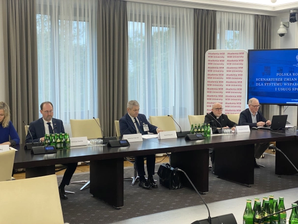 Zdjęcie nr 2 z galerii Polish Family 2046. WSB University a Partner of the Debate in the Senate of the Republic of Poland