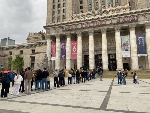 Zdjęcie nr 1 z galerii Pałac wieczorową porą. Stołeczna Noc Muze&oacute;w z udziałem Akademii WSB