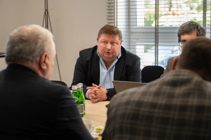 Zdjęcie nr 7 z galerii Akademia WSB i UzhNU rozwijają wsp&oacute;łpracę międzynarodową