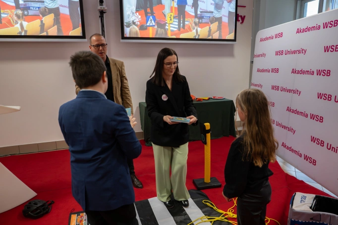 Zdjęcie nr 107 z galerii The 18th Edition of the Dąbrowa G&oacute;rnicza Children's University Has Come to an End &ndash; A Year Full of Learning, Passion and Discovery