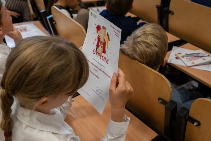 Zdjęcie nr 28 z galerii The 18th Edition of the Dąbrowa G&oacute;rnicza Children's University Has Come to an End &ndash; A Year Full of Learning, Passion and Discovery