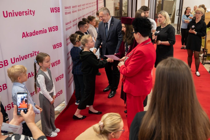 Zdjęcie nr 37 z galerii The 18th Edition of the Dąbrowa G&oacute;rnicza Children's University Has Come to an End &ndash; A Year Full of Learning, Passion and Discovery