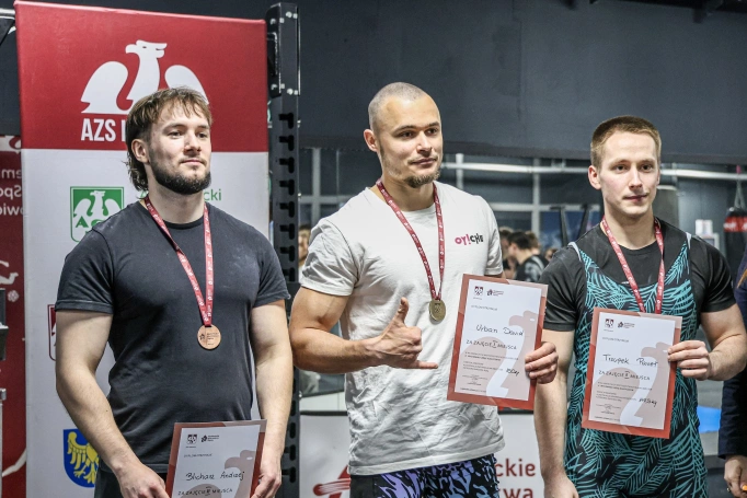 Zdjęcie nr 8 z galerii wyciskanie