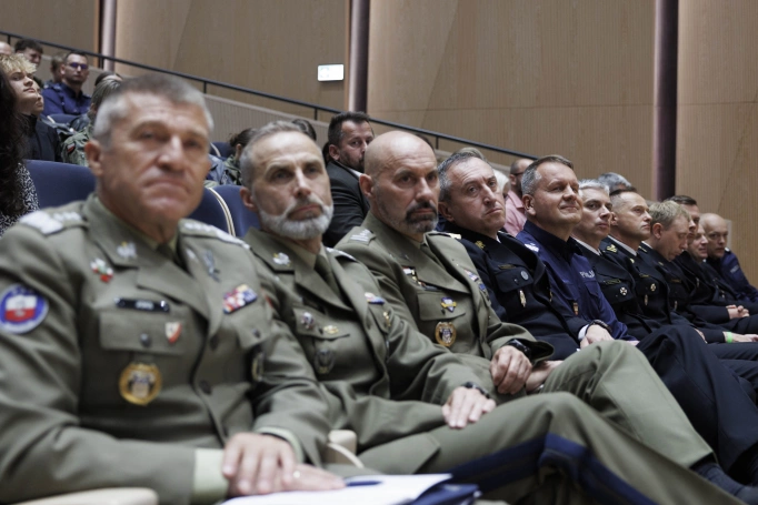 Zdjęcie nr 15 z galerii WSB University Co-Organizer of a National Conference on Civil Protection and Civil Defence