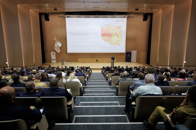 Zdjęcie nr 6 z galerii WSB University Co-Organizer of a National Conference on Civil Protection and Civil Defence
