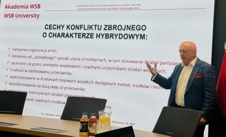 Zdjęcie nr 6 z galerii Akademia WSB wspiera ministerstwa w walce z dywersją