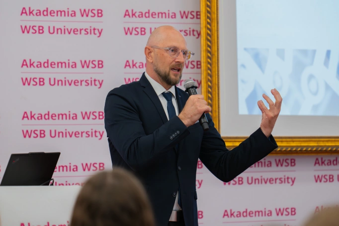 Zdjęcie nr 10 z galerii Innowacje, przedsiębiorczość i technologie przyszłości w centrum dyskusji w Akademii WSB