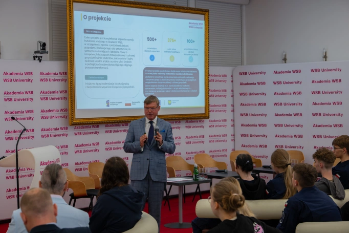 Zdjęcie nr 11 z galerii Innowacje, przedsiębiorczość i technologie przyszłości w centrum dyskusji w Akademii WSB