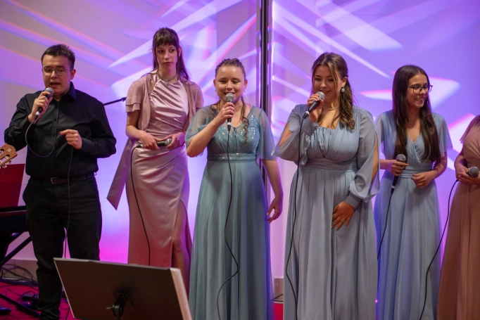Zdjęcie nr 9 z galerii KONCERT