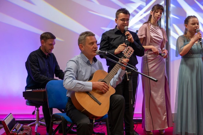 Zdjęcie nr 11 z galerii KONCERT