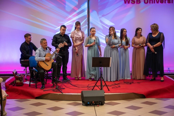 Zdjęcie nr 12 z galerii KONCERT