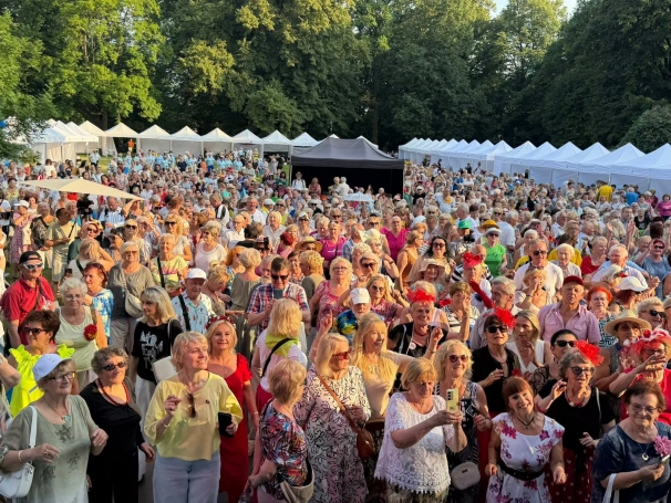 Zdjęcie nr 4 z galerii Senioralia i muzyczne inspiracje &ndash; wyjątkowy dzień słuchaczy UTW Akademii WSB