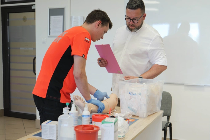 Zdjęcie nr 5 z galerii Studenci Ratownictwa Medycznego Collegium Medicum AWSB zmierzyli się z egzaminem OSCE w Centrum Symulacji Medycznych Akademii WSB