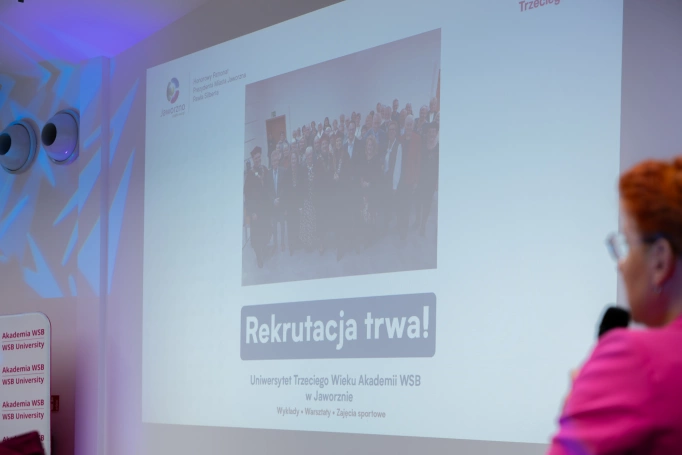Zdjęcie nr 23 z galerii Uroczysta Gala Zakończenia Roku Akademickiego 2025/2026 Uniwersytetu Trzeciego Wieku Akademii WSB w Jaworznie