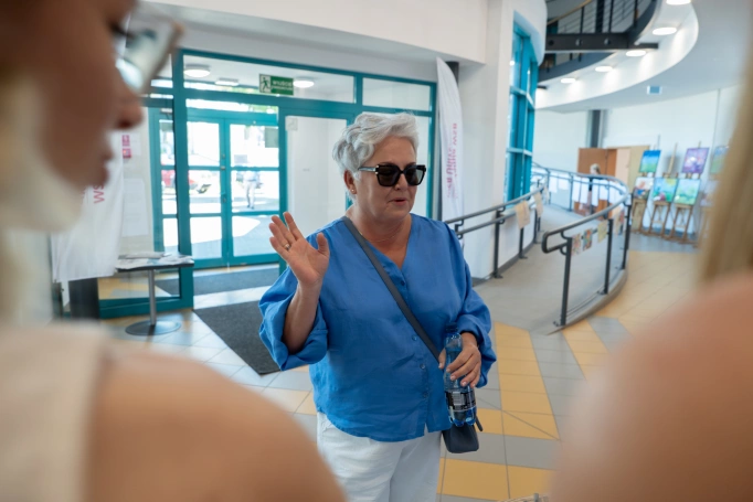 Zdjęcie nr 9 z galerii Uroczysta Gala Zakończenia Roku Akademickiego 2025/2026 Uniwersytetu Trzeciego Wieku Akademii WSB w Jaworznie