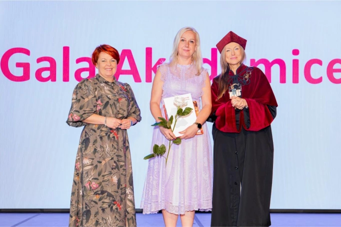 Zdjęcie nr 10 z galerii Gala Akademicka Akademii WSB Wydziału w Cieszynie | 30.06.2026