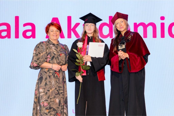 Zdjęcie nr 12 z galerii Gala Akademicka Akademii WSB Wydziału w Cieszynie | 30.06.2026
