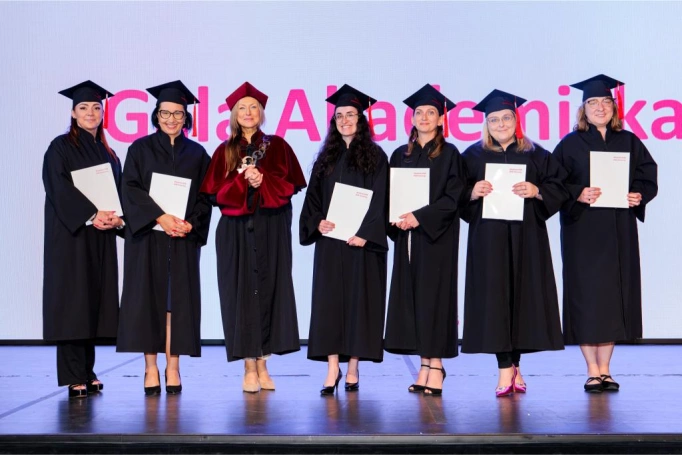 Zdjęcie nr 61 z galerii Gala Akademicka Akademii WSB Wydziału w Cieszynie | 30.06.2026