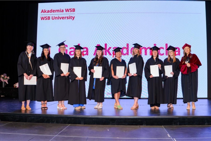 Zdjęcie nr 65 z galerii Gala Akademicka Akademii WSB Wydziału w Cieszynie | 30.06.2026