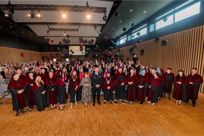 Zdjęcie nr 74 z galerii Gala Akademicka Akademii WSB Wydziału w Cieszynie | 30.06.2026