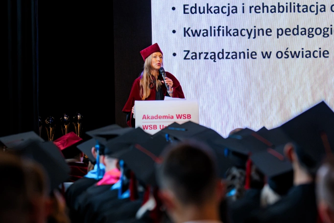 Zdjęcie nr 19 z galerii Gala Akademicka Akademii WSB Wydziału Zamiejscowego w Cieszynie