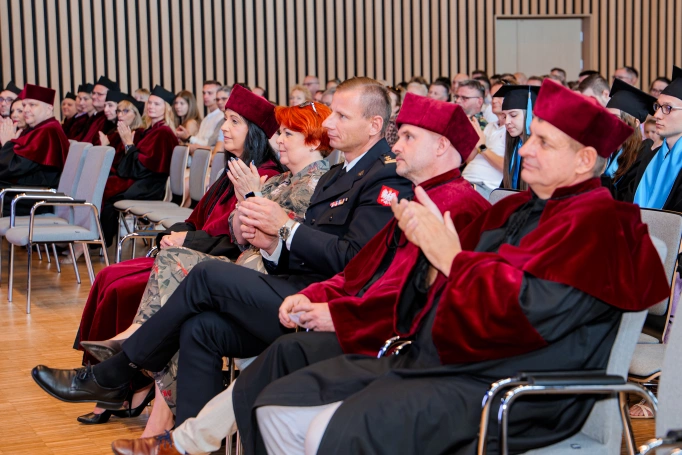 Zdjęcie nr 20 z galerii Gala Akademicka Akademii WSB Wydziału Zamiejscowego w Cieszynie