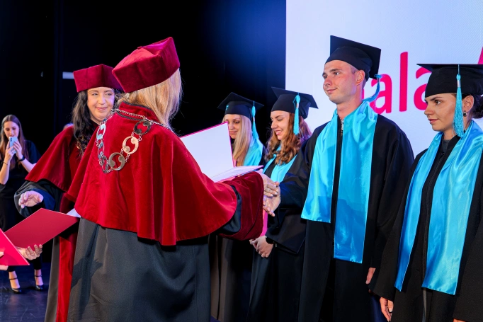 Zdjęcie nr 38 z galerii Gala Akademicka Akademii WSB Wydziału Zamiejscowego w Cieszynie