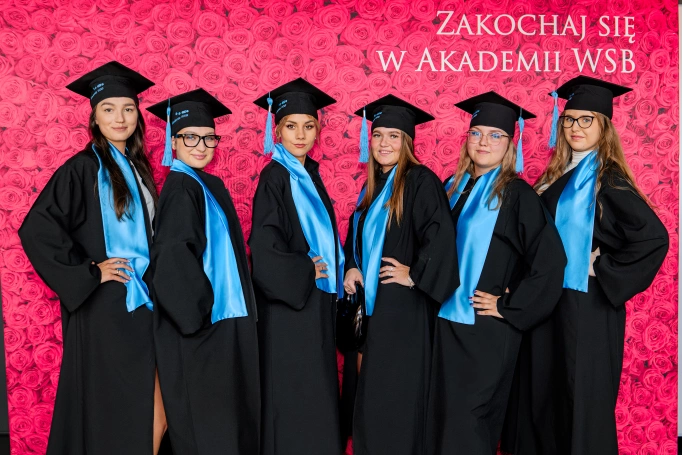 Zdjęcie nr 4 z galerii Gala Akademicka Akademii WSB Wydziału Zamiejscowego w Cieszynie