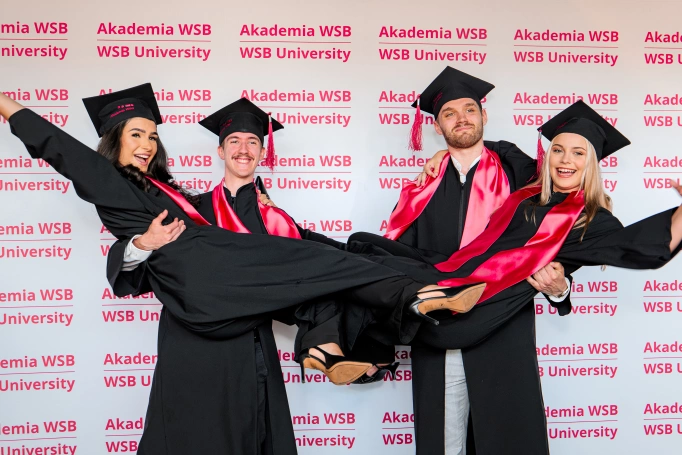 Zdjęcie nr 11 z galerii Gala Akademicka Akademii WSB Wydziału Zamiejscowego w Cieszynie
