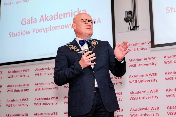 Zdjęcie nr 2 z galerii Dyplomy, wyr&oacute;żnienia i nowe zawodowe możliwości