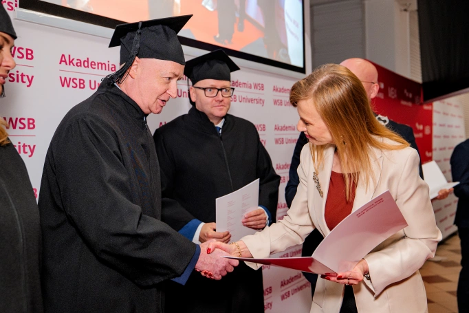 Zdjęcie nr 64 z galerii Dyplomy, wyr&oacute;żnienia i nowe zawodowe możliwości