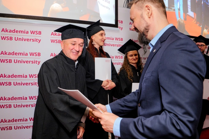 Zdjęcie nr 113 z galerii Dyplomy, wyr&oacute;żnienia i nowe zawodowe możliwości