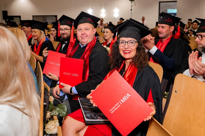 Zdjęcie nr 160 z galerii Dyplomy, wyr&oacute;żnienia i nowe zawodowe możliwości