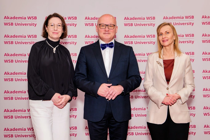 Zdjęcie nr 7 z galerii Dyplomy, wyr&oacute;żnienia i nowe zawodowe możliwości