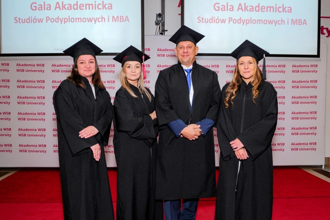 Zdjęcie nr 10 z galerii Dyplomy, wyr&oacute;żnienia i nowe zawodowe możliwości