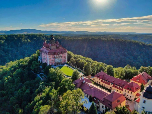 Zdjęcie nr 4 z galerii książ