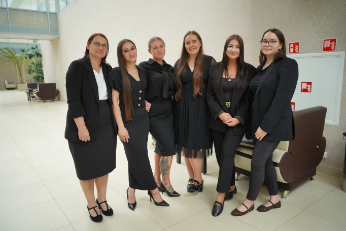 Zdjęcie nr 72 z galerii Uroczyste wręczenie dyplom&oacute;w absolwentom Akademii WSB w Gliwicach