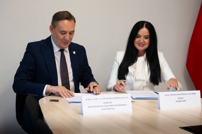 Zdjęcie nr 4 z galerii Akademia WSB i Wojew&oacute;dzkie Pogotowie Ratunkowe w Katowicach rozpoczynają wsp&oacute;łpracę
