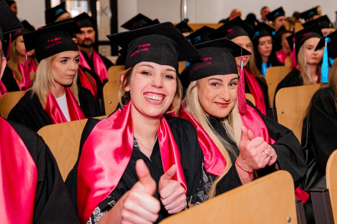Zdjęcie nr 15 z galerii Gala Wręczenia Dyplom&oacute;w Absolwentom Collegium Medicum - Wydziału Medycznego Akademii WSB 
