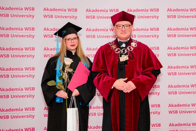 Zdjęcie nr 20 z galerii Gala Wręczenia Dyplom&oacute;w Absolwentom Collegium Medicum - Wydziału Medycznego Akademii WSB 